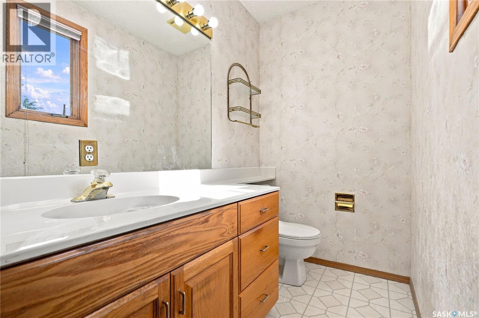 92 Wentworth Crescent, Saskatoon, SK - Indoor Photo Showing Bathroom