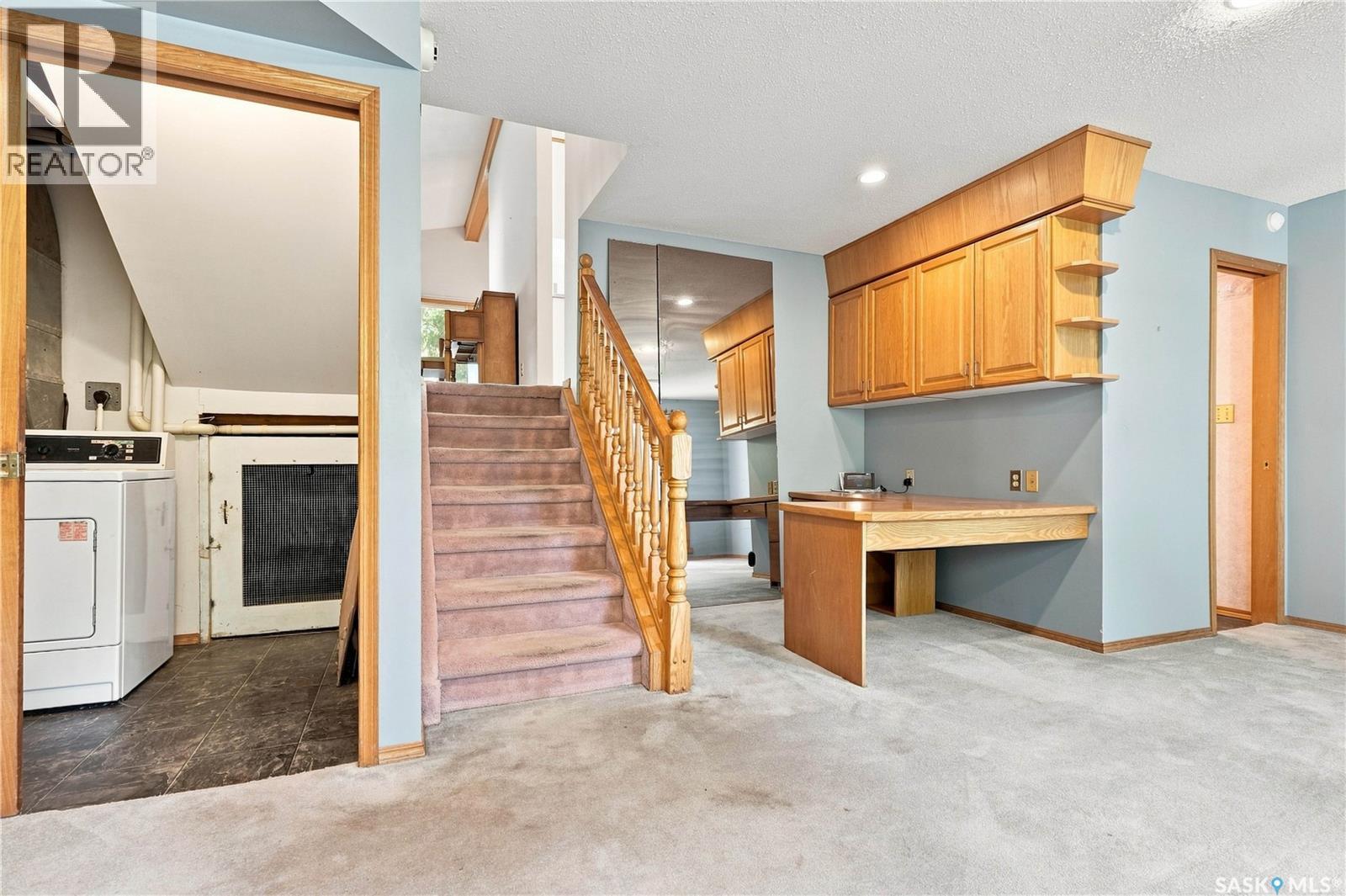92 Wentworth Crescent, Saskatoon, SK - Indoor Photo Showing Laundry Room