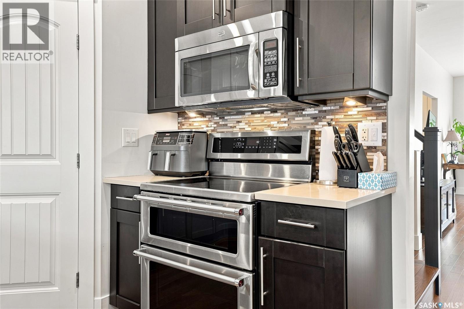 1019A 10Th Street E, Saskatoon, SK - Indoor Photo Showing Kitchen