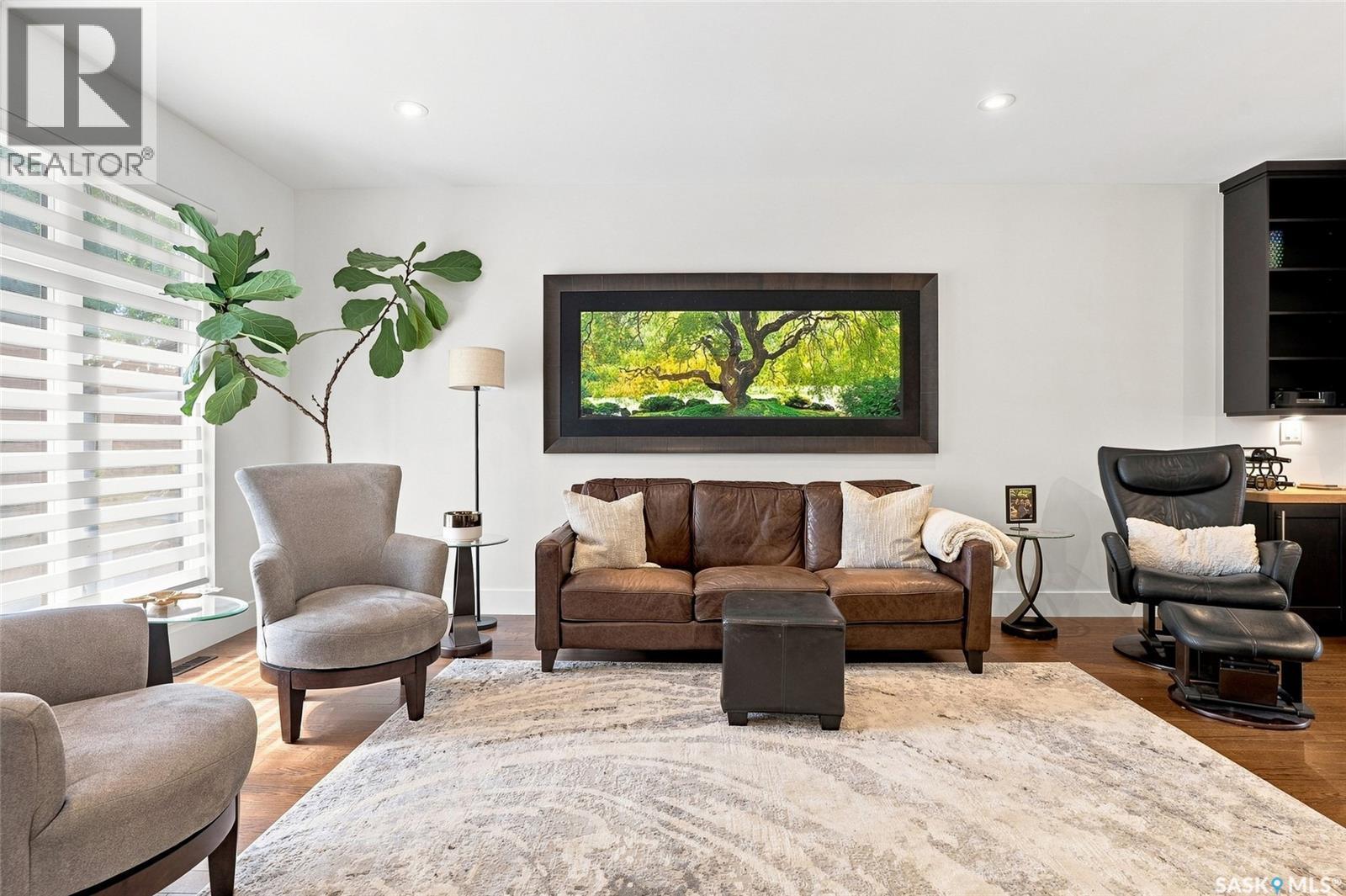 1019A 10Th Street E, Saskatoon, SK - Indoor Photo Showing Living Room