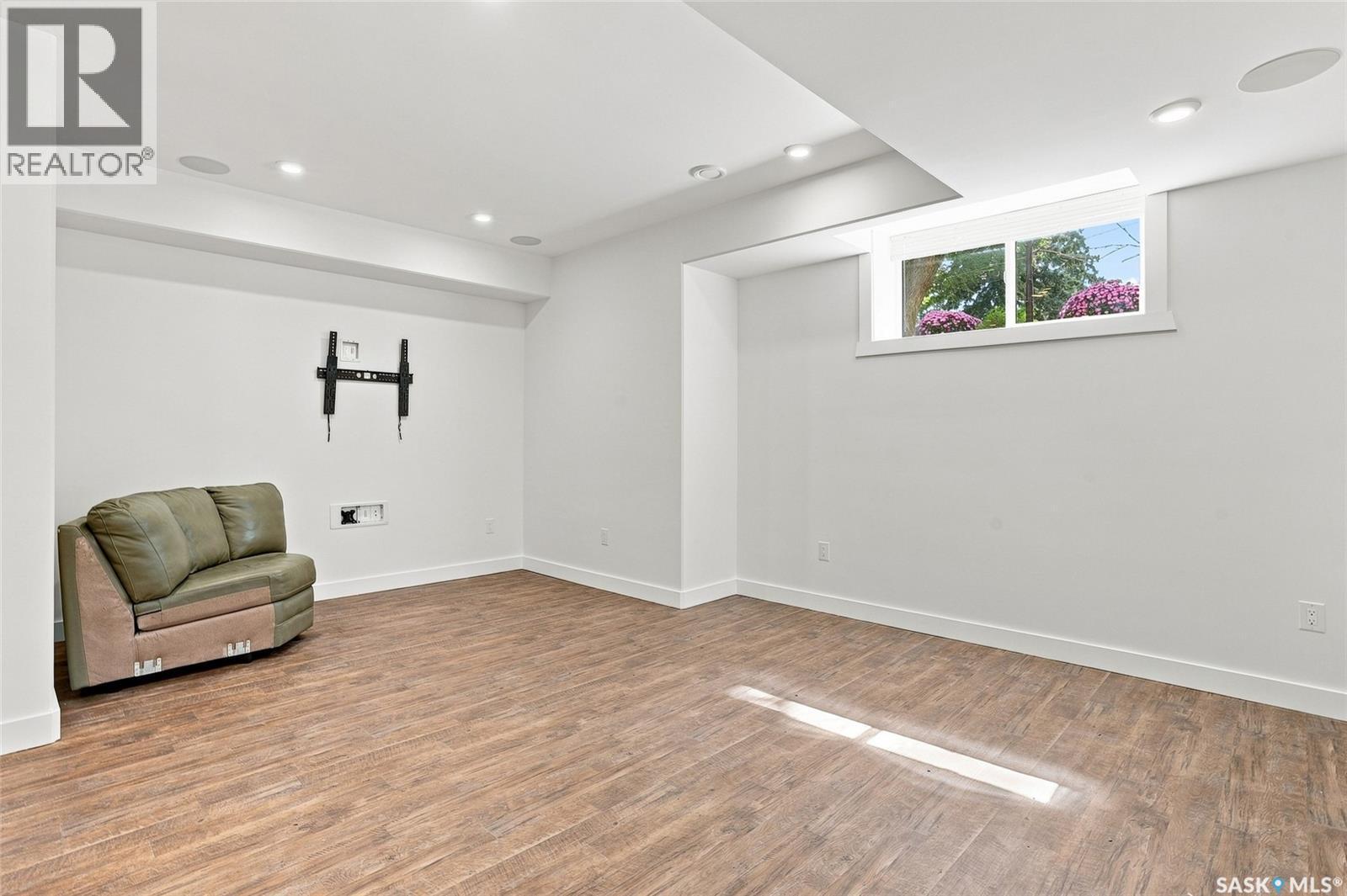1019A 10Th Street E, Saskatoon, SK - Indoor Photo Showing Other Room