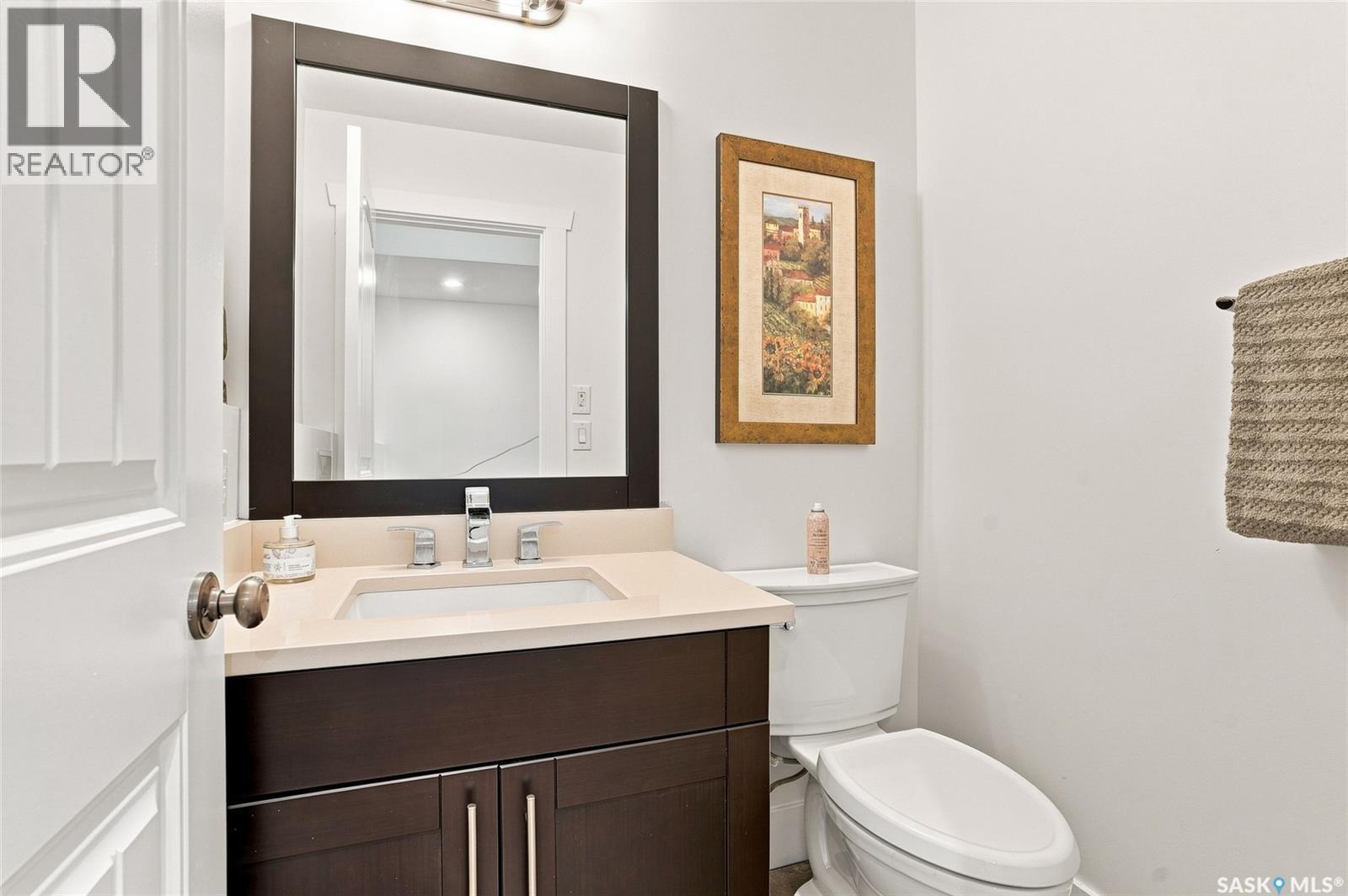 1019A 10Th Street E, Saskatoon, SK - Indoor Photo Showing Bathroom