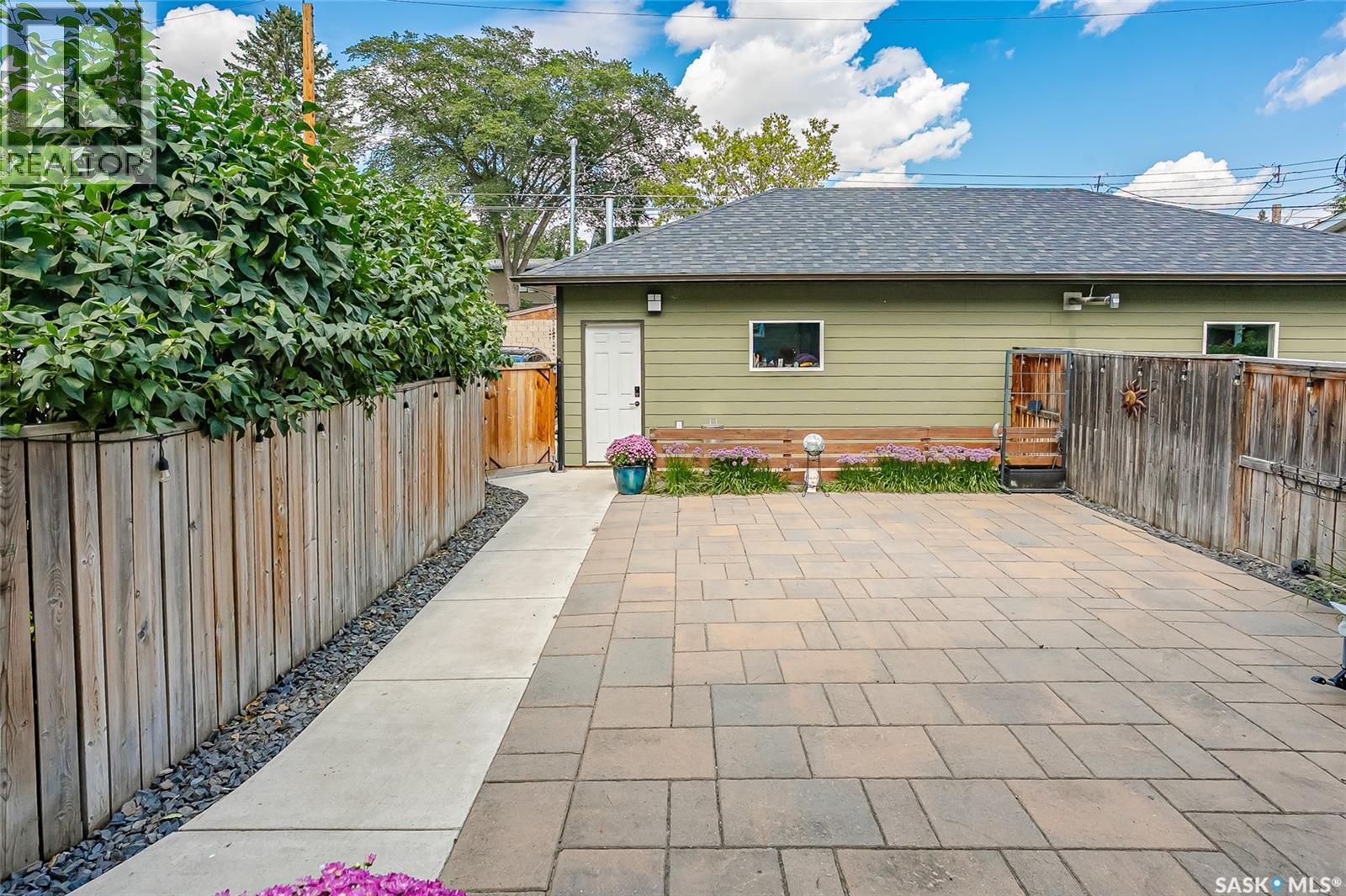 1019A 10Th Street E, Saskatoon, SK - Outdoor With Exterior
