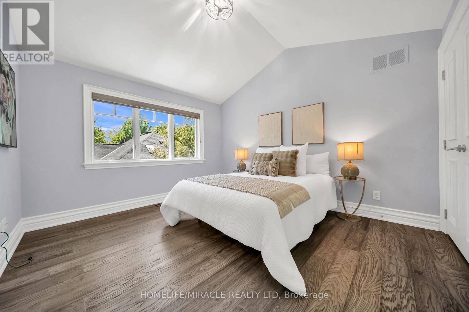 271 Oakhill Road, Mississauga, ON - Indoor Photo Showing Bedroom