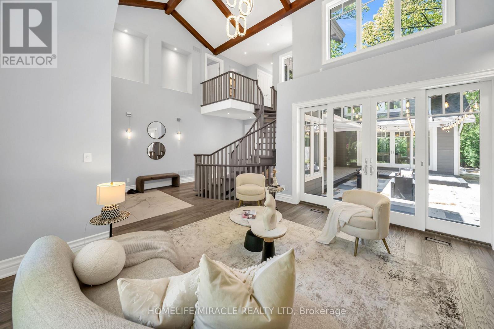 271 Oakhill Road, Mississauga, ON - Indoor Photo Showing Other Room