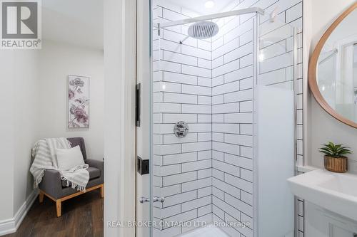46 Murray Street E, Hamilton, ON - Indoor Photo Showing Bathroom