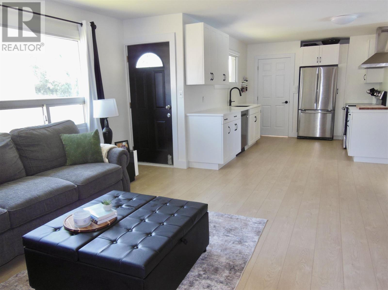291 St. Patrick St, Sault Ste. Marie, ON - Indoor