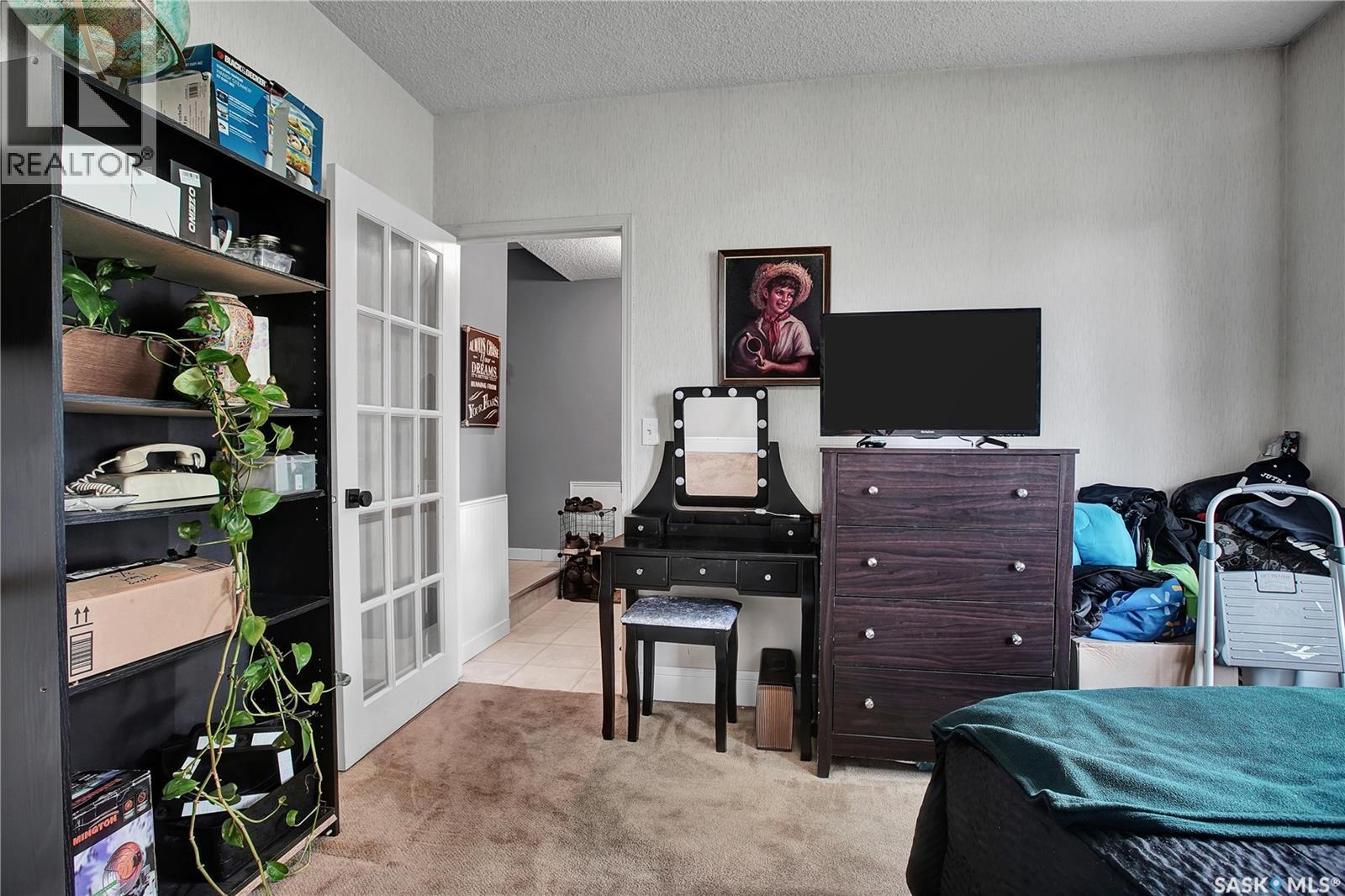 519 Webster Street, Saskatoon, SK - Indoor