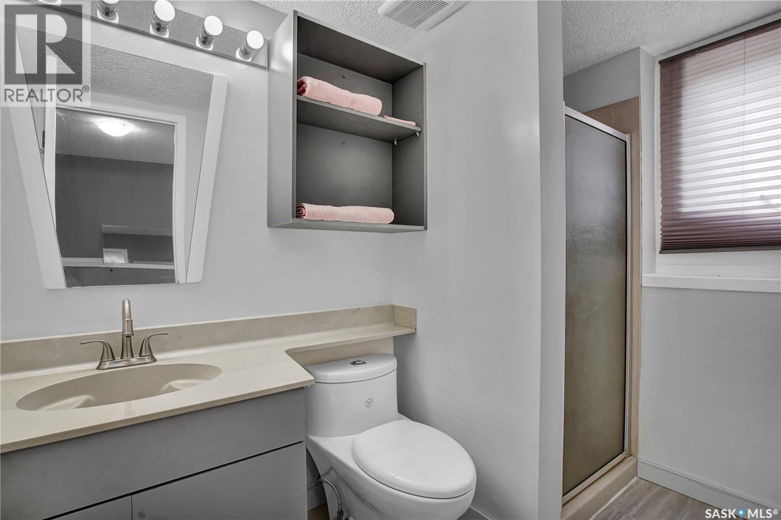 519 Webster Street, Saskatoon, SK - Indoor Photo Showing Bathroom
