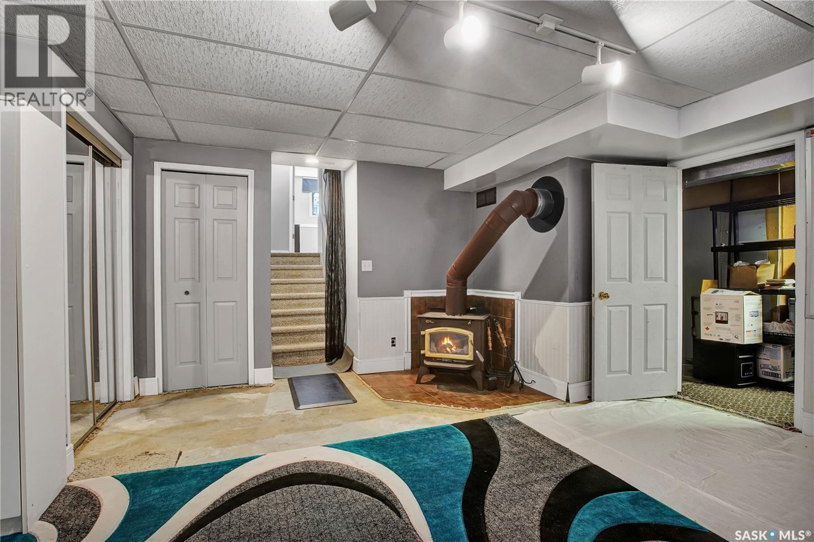 519 Webster Street, Saskatoon, SK - Indoor With Fireplace