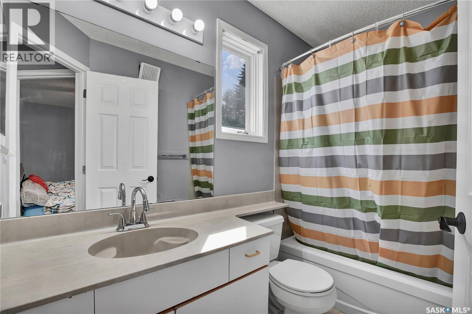 519 Webster Street, Saskatoon, SK - Indoor Photo Showing Bathroom