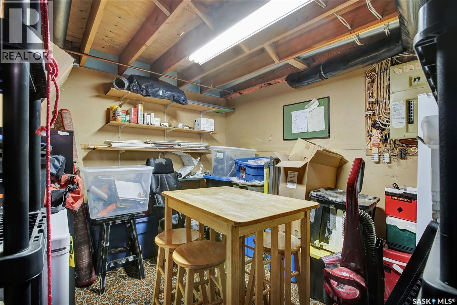 519 Webster Street, Saskatoon, SK - Indoor