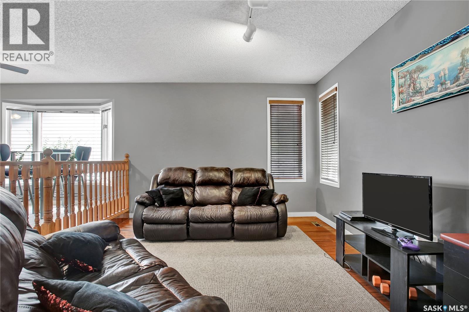 519 Webster Street, Saskatoon, SK - Indoor