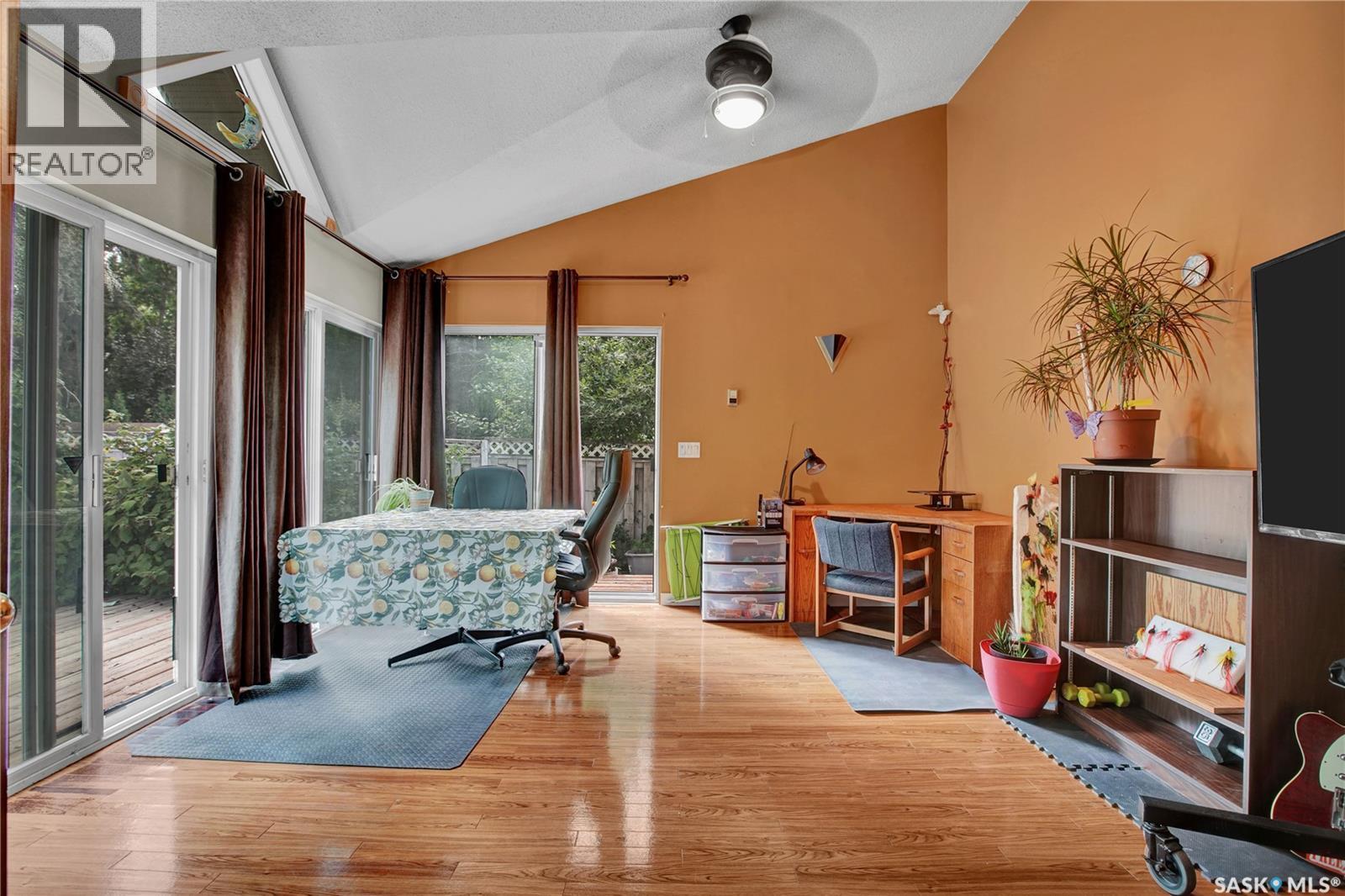 519 Webster Street, Saskatoon, SK - Indoor