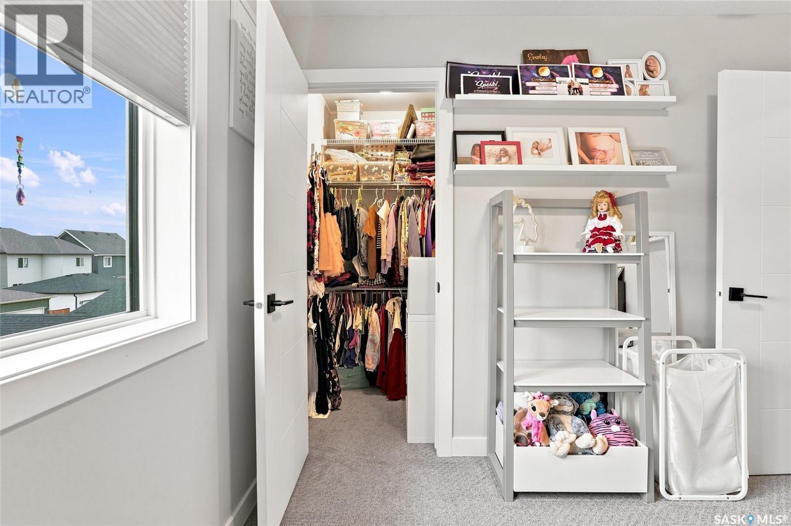 222 Dubois Crescent, Saskatoon, SK - Indoor Photo Showing Laundry Room