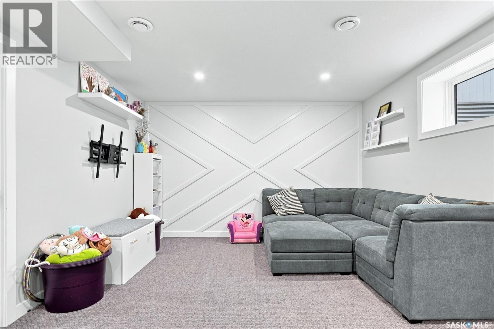 222 Dubois Crescent, Saskatoon, SK - Indoor