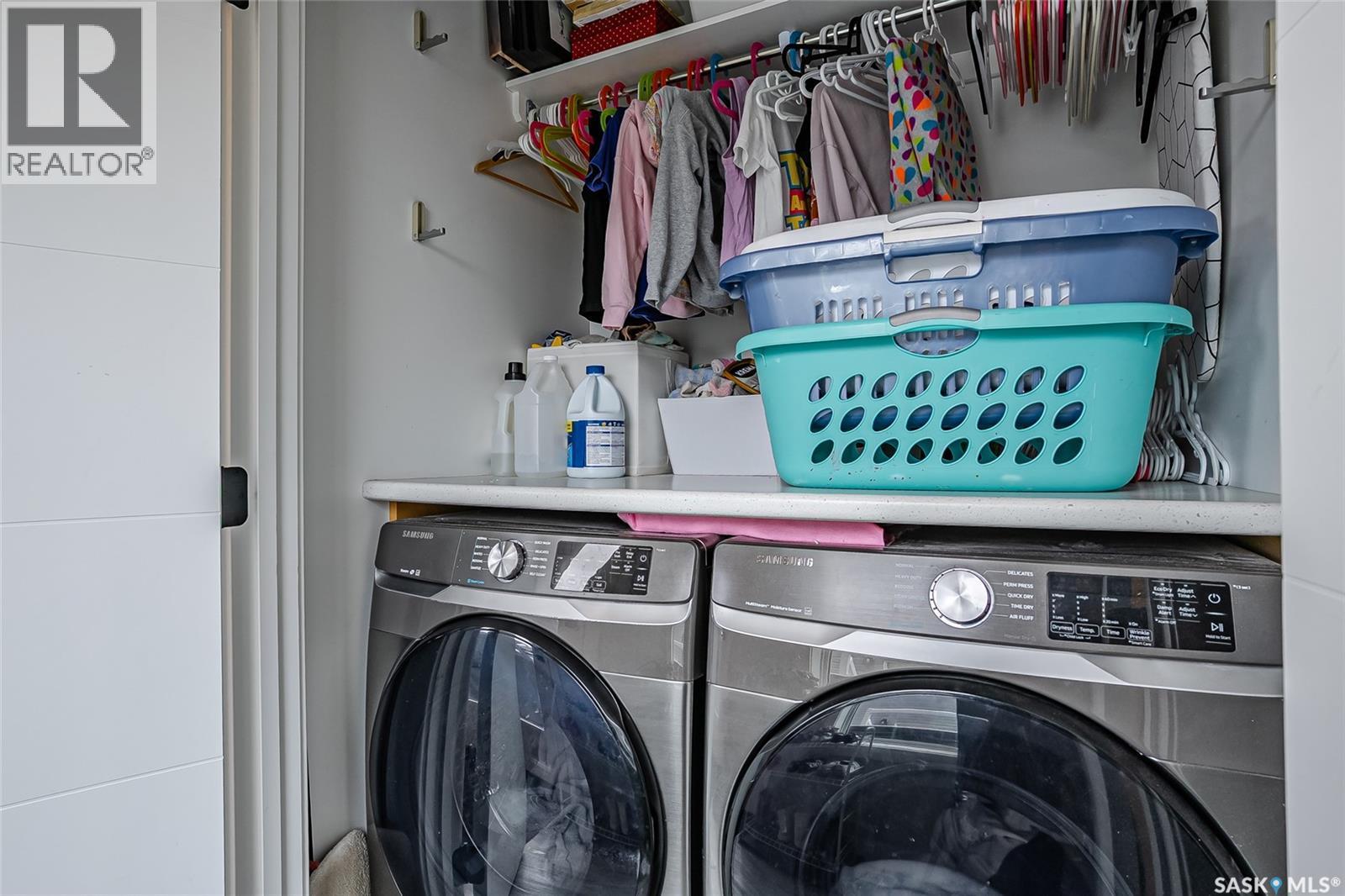 222 Dubois Crescent, Saskatoon, SK - Indoor Photo Showing Laundry Room