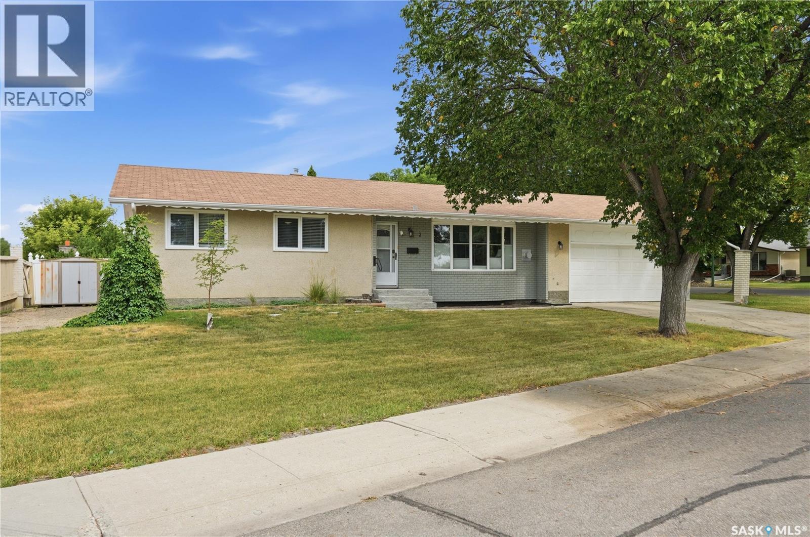 2 Springstein Avenue, Regina, SK - Outdoor