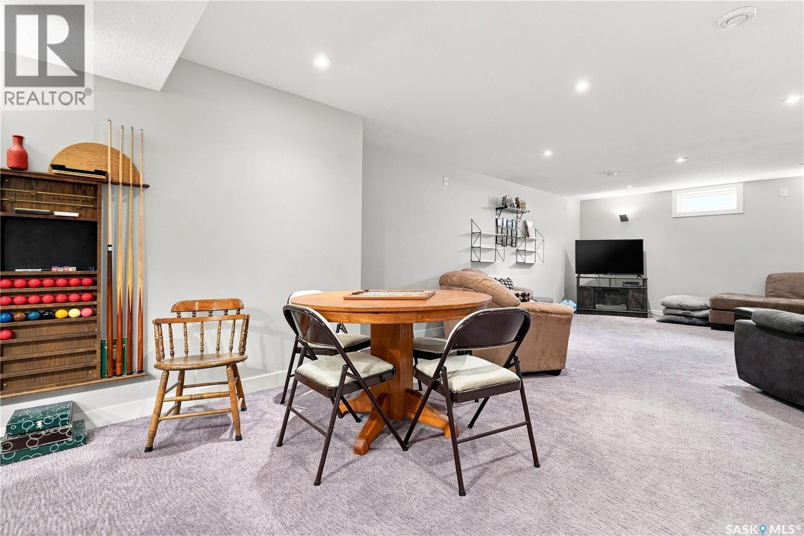 2 Springstein Avenue, Regina, SK - Indoor