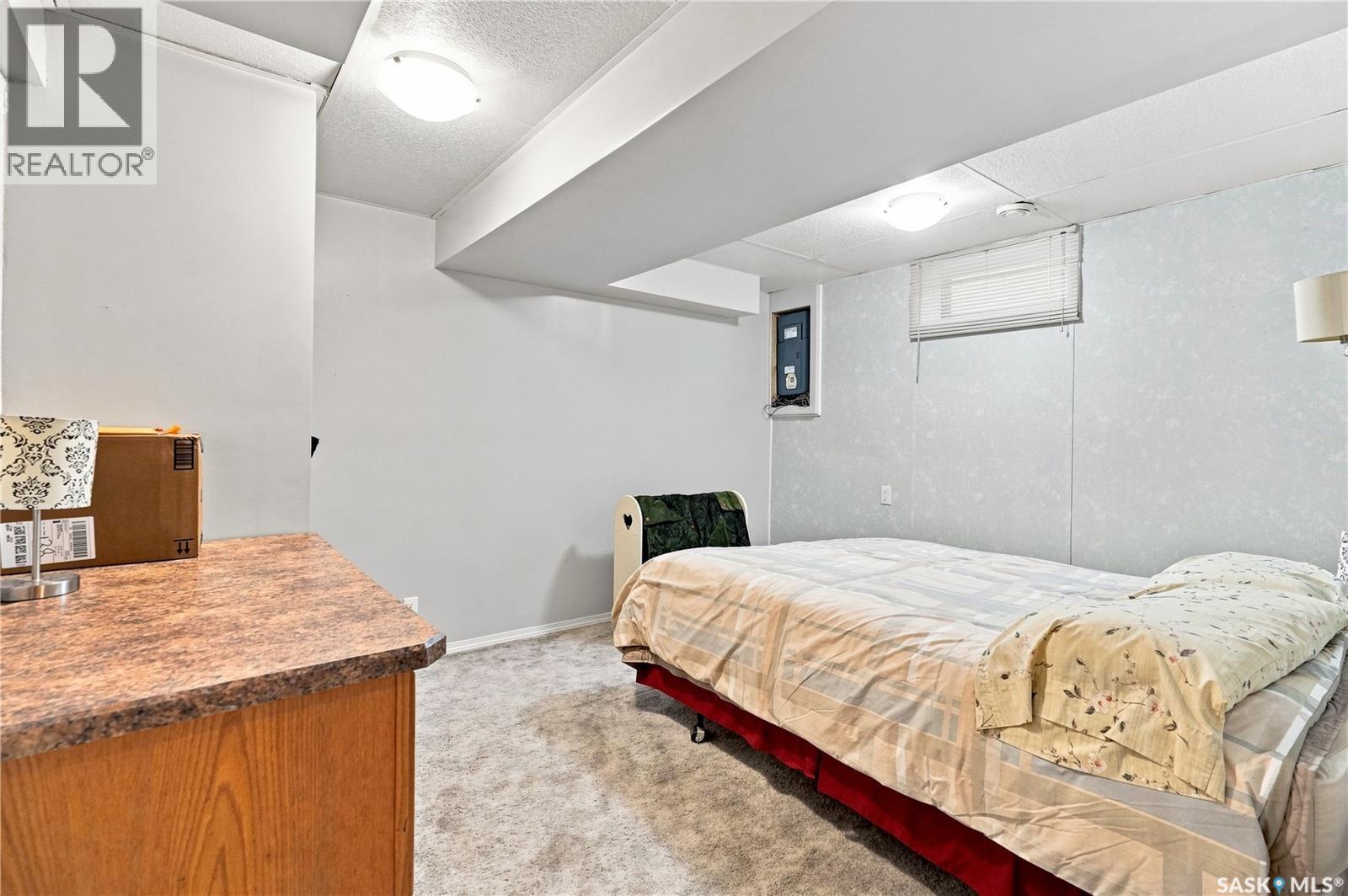 2 Springstein Avenue, Regina, SK - Indoor Photo Showing Bedroom