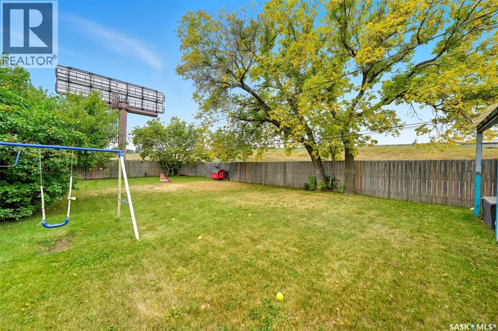 416 Taylor Street W, Saskatoon, SK - Outdoor