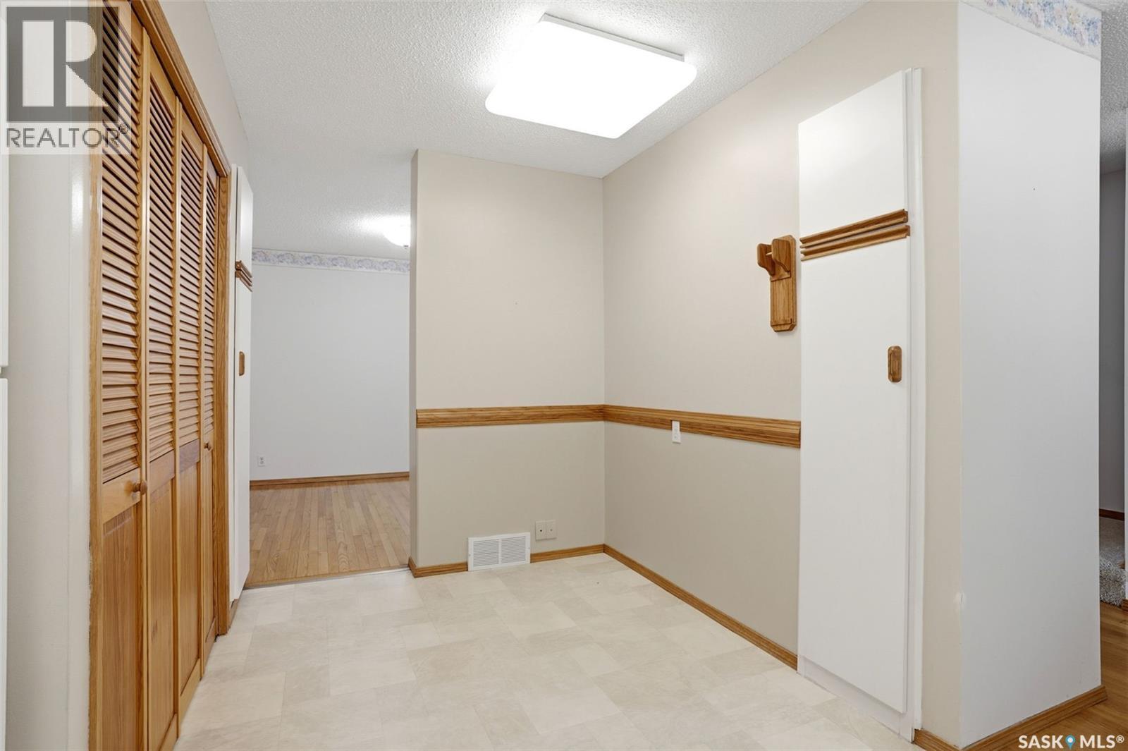 246 Plainsview Drive, Regina, SK - Indoor Photo Showing Other Room