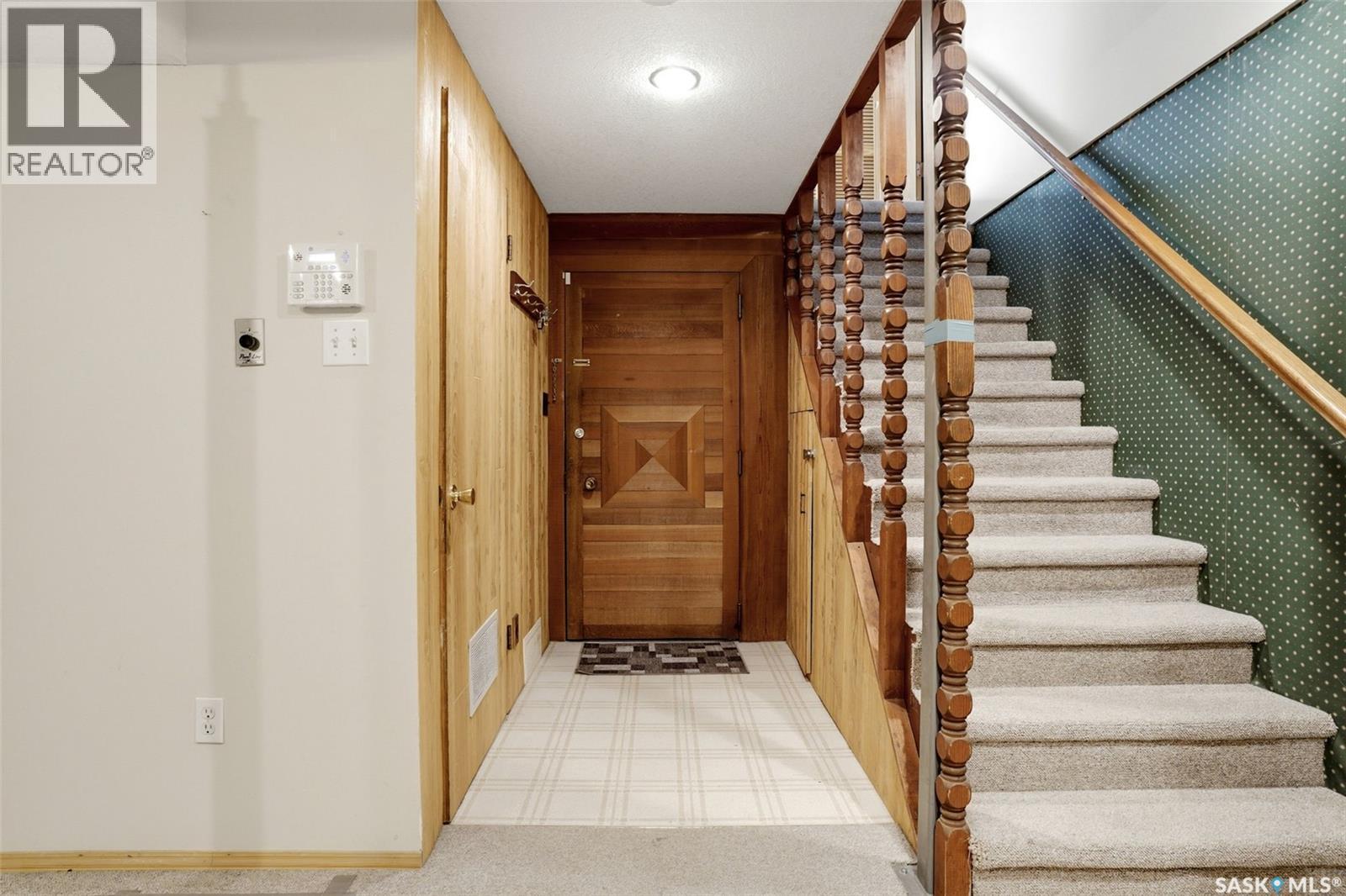 246 Plainsview Drive, Regina, SK - Indoor Photo Showing Other Room
