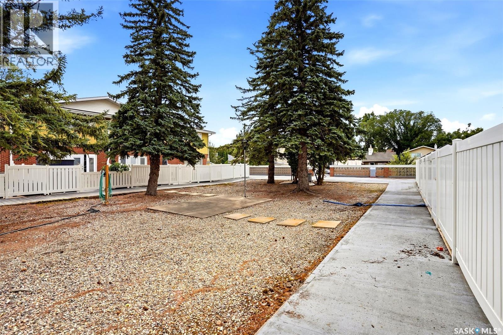 246 Plainsview Drive, Regina, SK - Outdoor