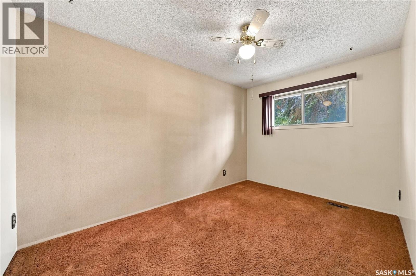125 Arnason Crescent, Saskatoon, SK - Indoor Photo Showing Other Room
