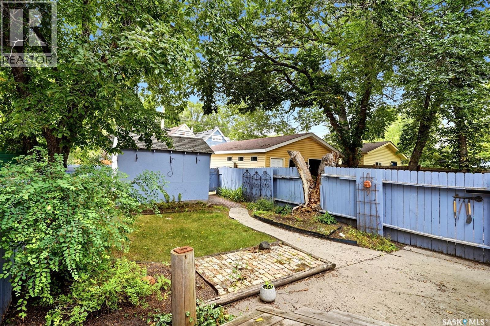 2242 Angus Street, Regina, SK - Outdoor