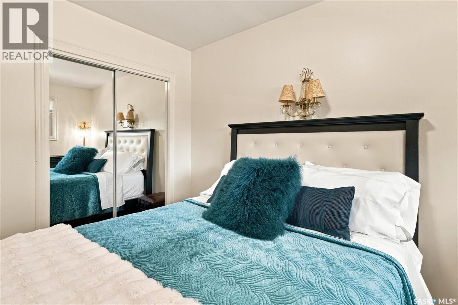 1621 Edward Avenue, Saskatoon, SK - Indoor Photo Showing Bedroom