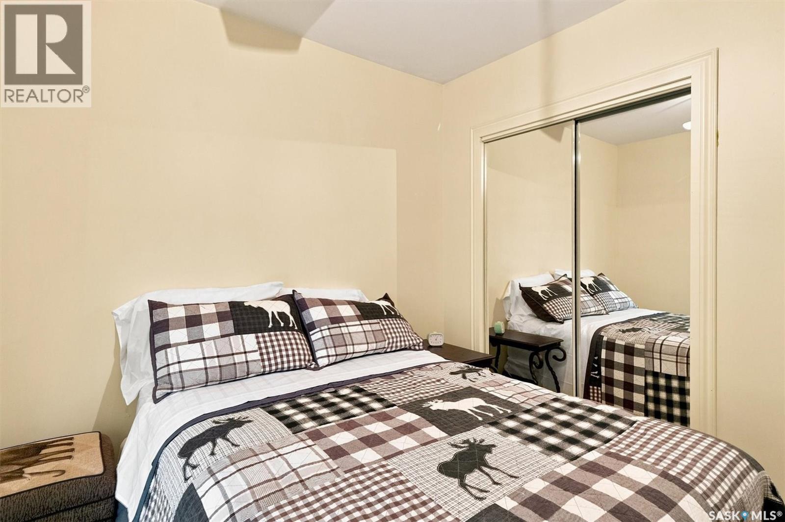 1621 Edward Avenue, Saskatoon, SK - Indoor Photo Showing Bedroom