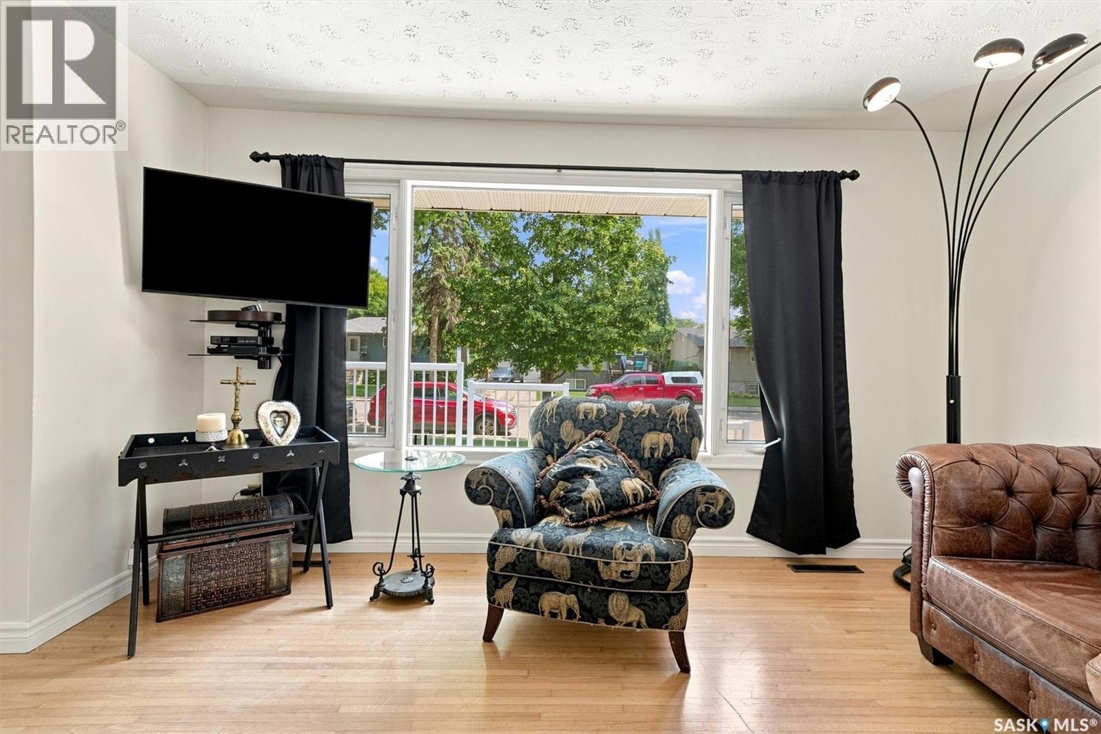 1621 Edward Avenue, Saskatoon, SK - Indoor