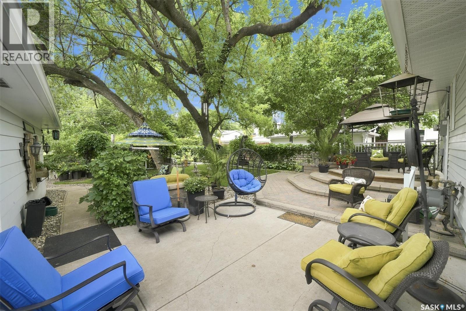 1621 Edward Avenue, Saskatoon, SK - Outdoor With Deck Patio Veranda