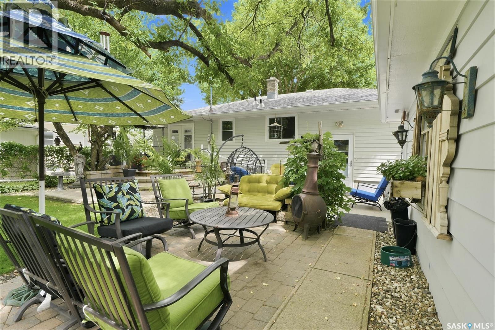 1621 Edward Avenue, Saskatoon, SK - Outdoor With Deck Patio Veranda With Exterior
