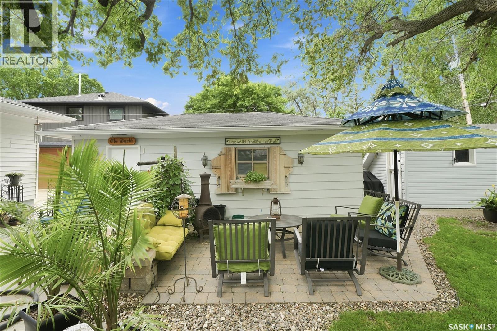 1621 Edward Avenue, Saskatoon, SK - Outdoor With Deck Patio Veranda