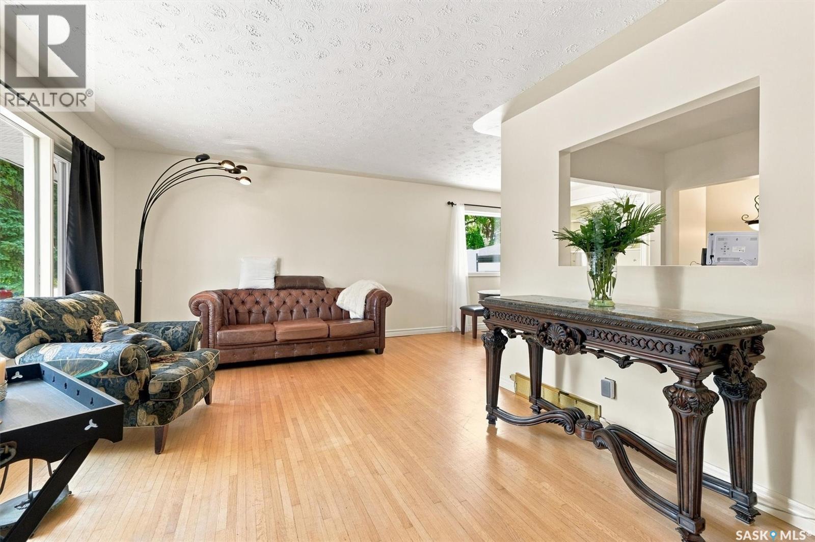 1621 Edward Avenue, Saskatoon, SK - Indoor Photo Showing Other Room