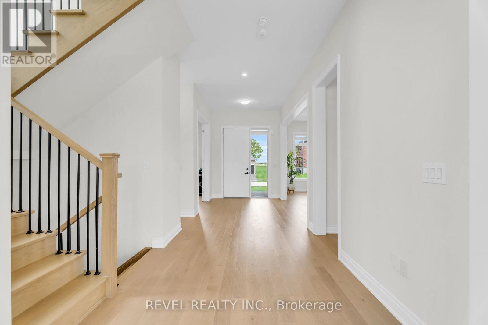 36 Ewing Way, Amaranth, ON - Indoor Photo Showing Other Room