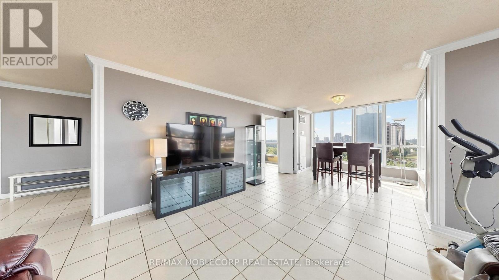 804 - 2901 Kipling Avenue, Toronto, ON - Indoor