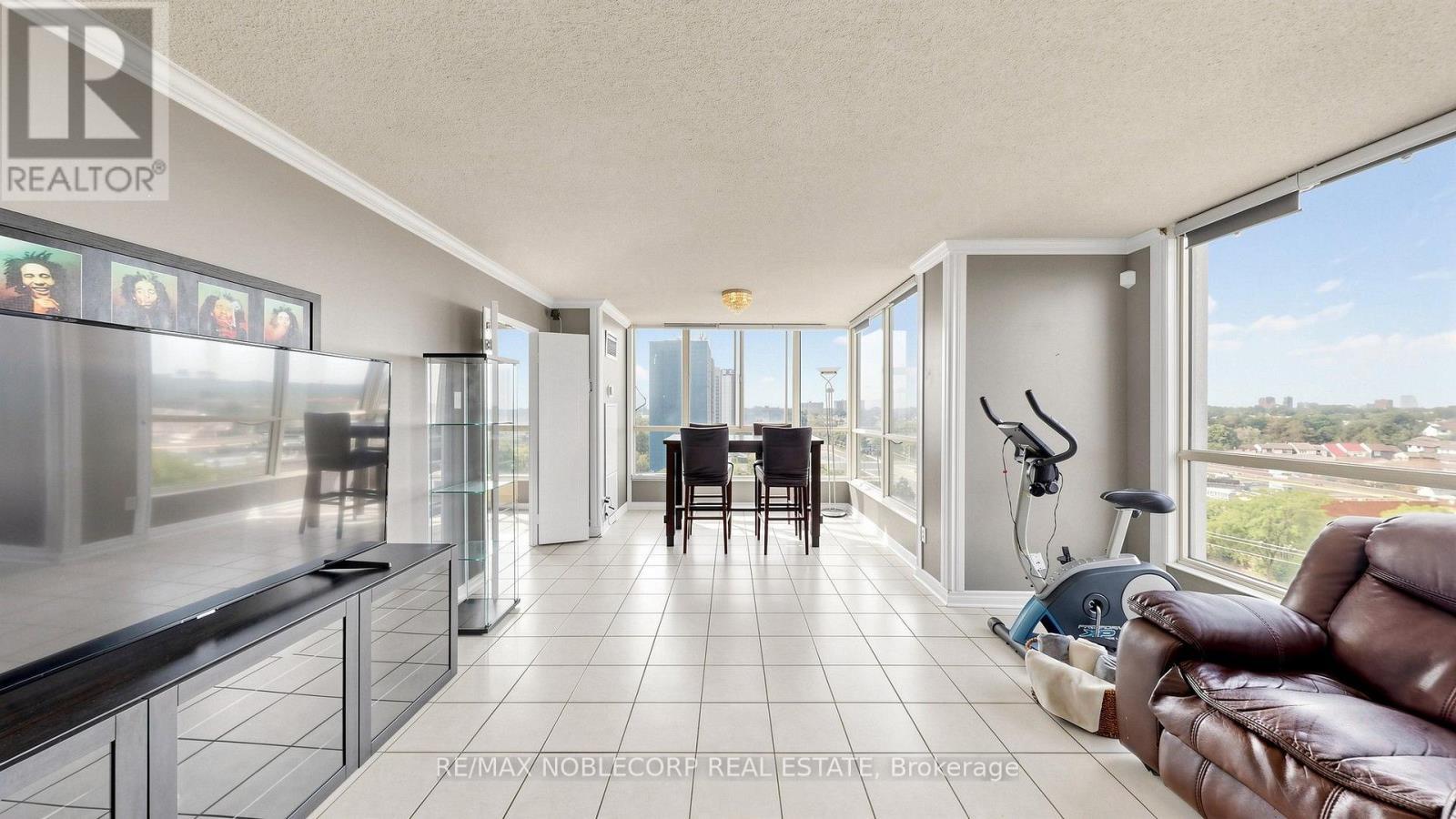 804 - 2901 Kipling Avenue, Toronto, ON - Indoor