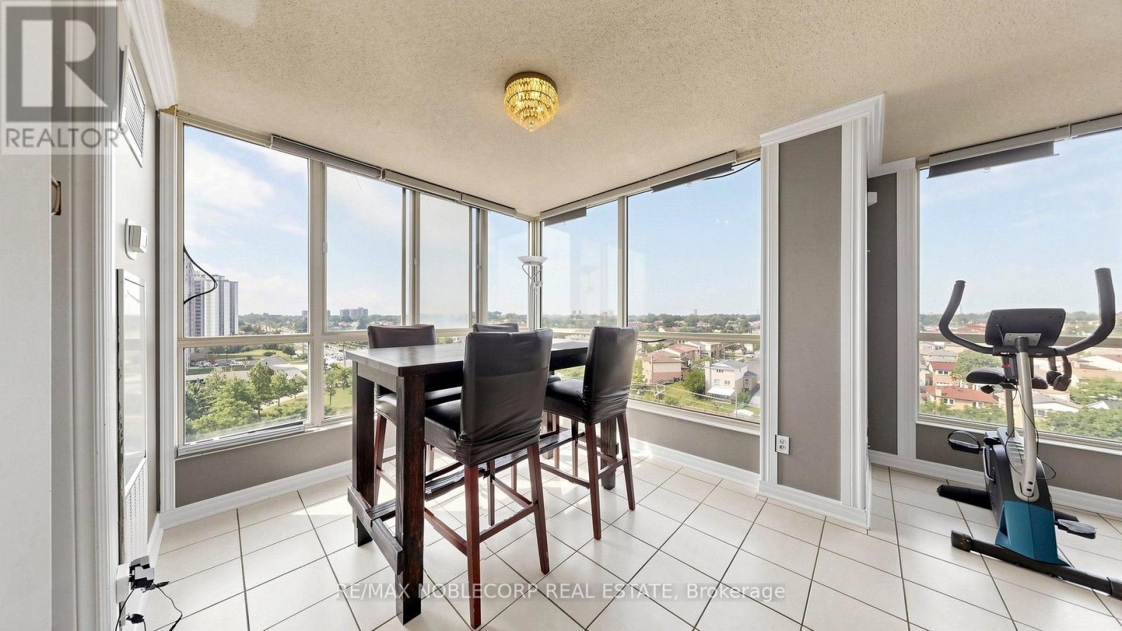 804 - 2901 Kipling Avenue, Toronto, ON - Indoor Photo Showing Dining Room