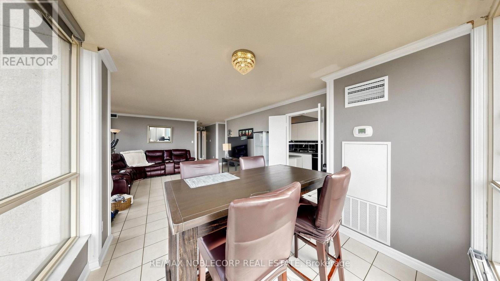 804 - 2901 Kipling Avenue, Toronto, ON - Indoor Photo Showing Other Room