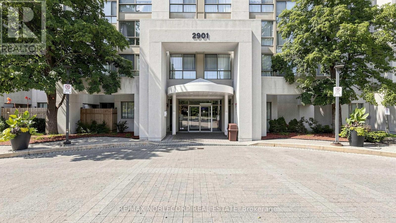 804 - 2901 Kipling Avenue, Toronto, ON - Outdoor