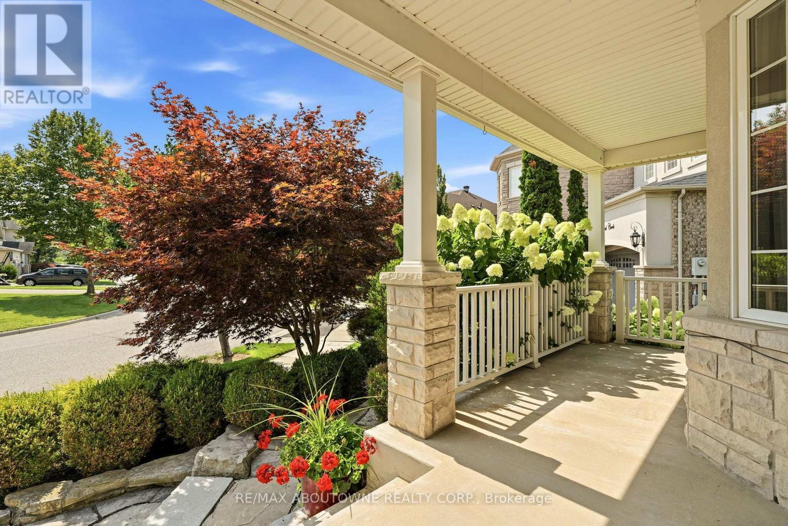536 Cusick Circle, Milton, ON - Outdoor With Deck Patio Veranda With Exterior