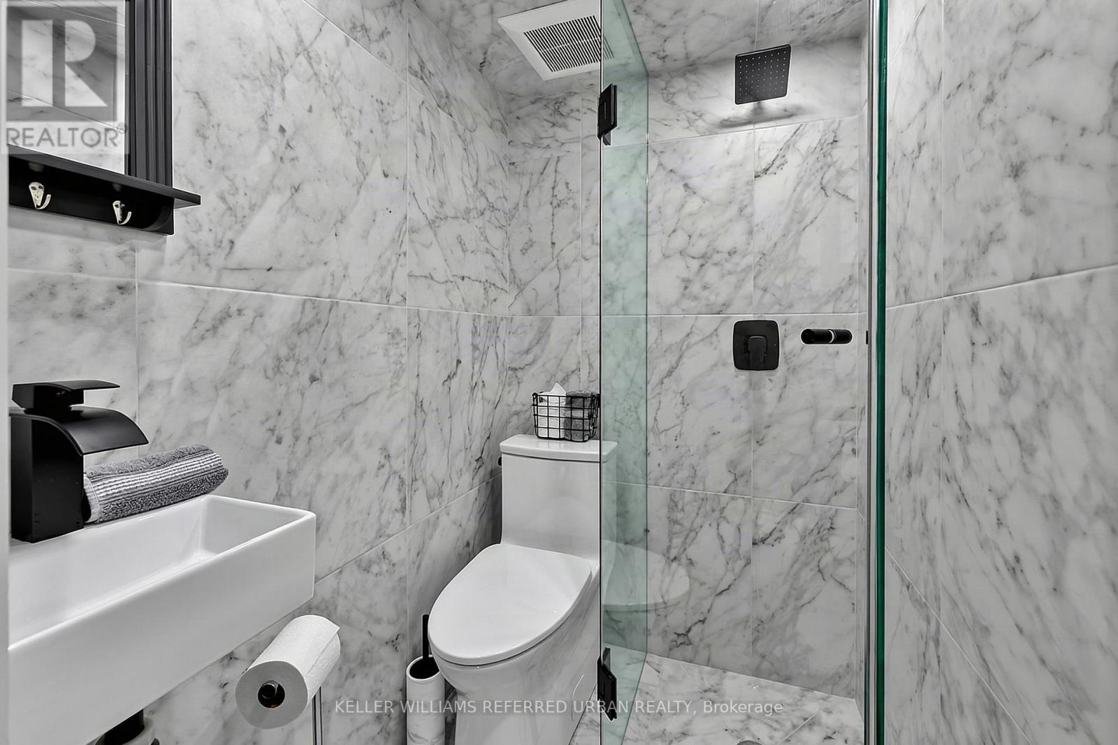 23 - 430 Mapleview Drive E, Barrie, ON - Indoor Photo Showing Bathroom