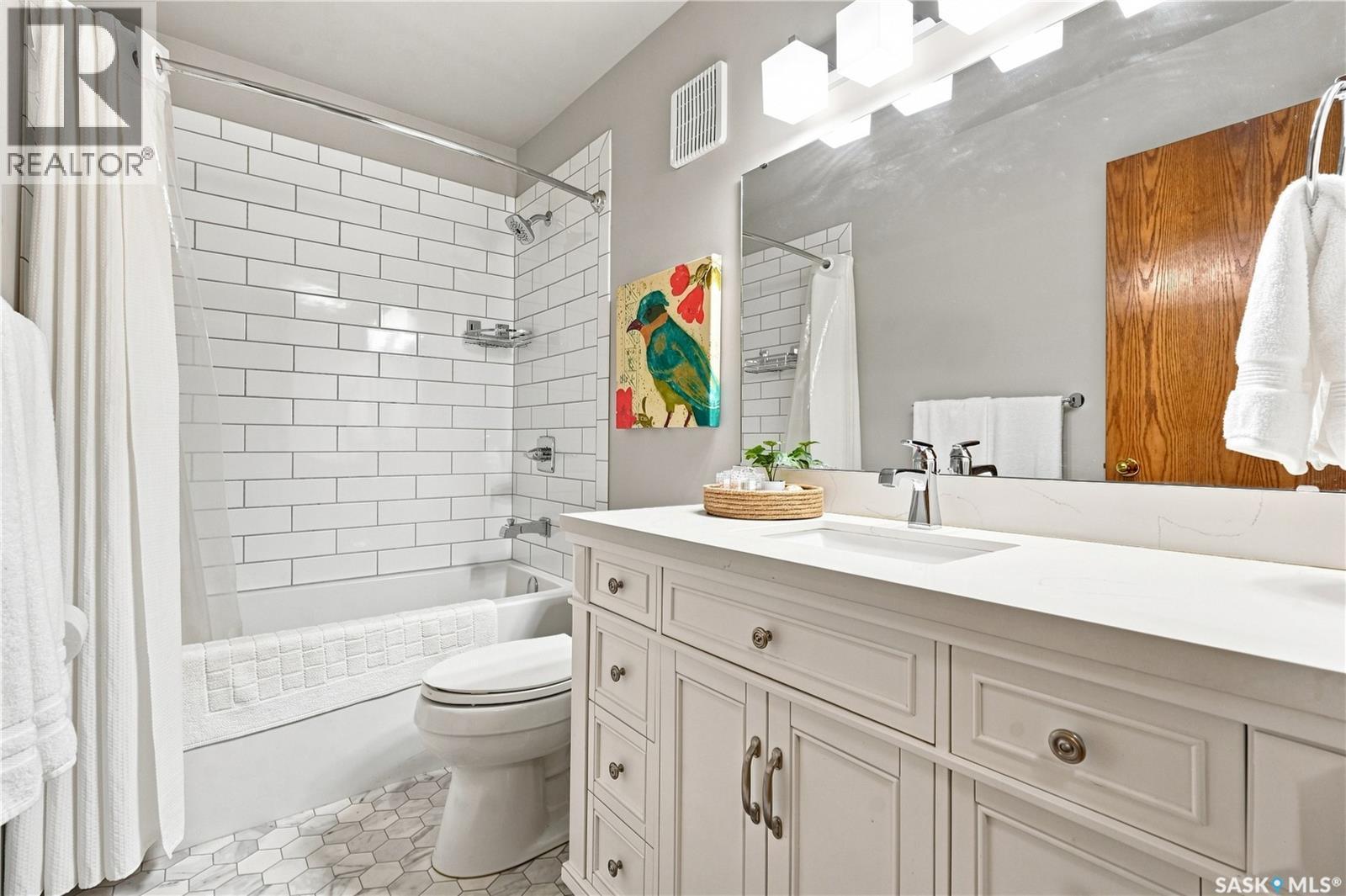6723 Maple Ridge Drive, Regina, SK - Indoor Photo Showing Bathroom