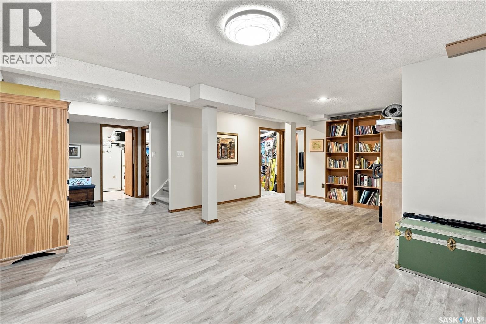 6723 Maple Ridge Drive, Regina, SK - Indoor