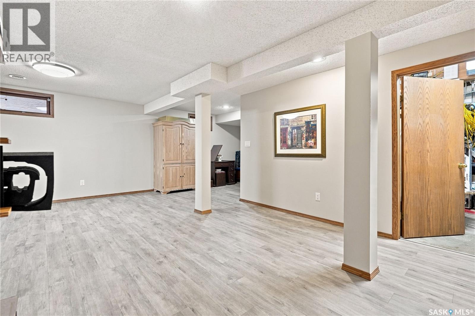 6723 Maple Ridge Drive, Regina, SK - Indoor
