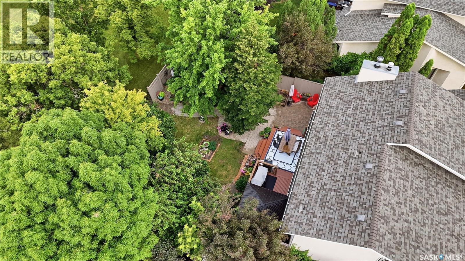 6723 Maple Ridge Drive, Regina, SK - Outdoor