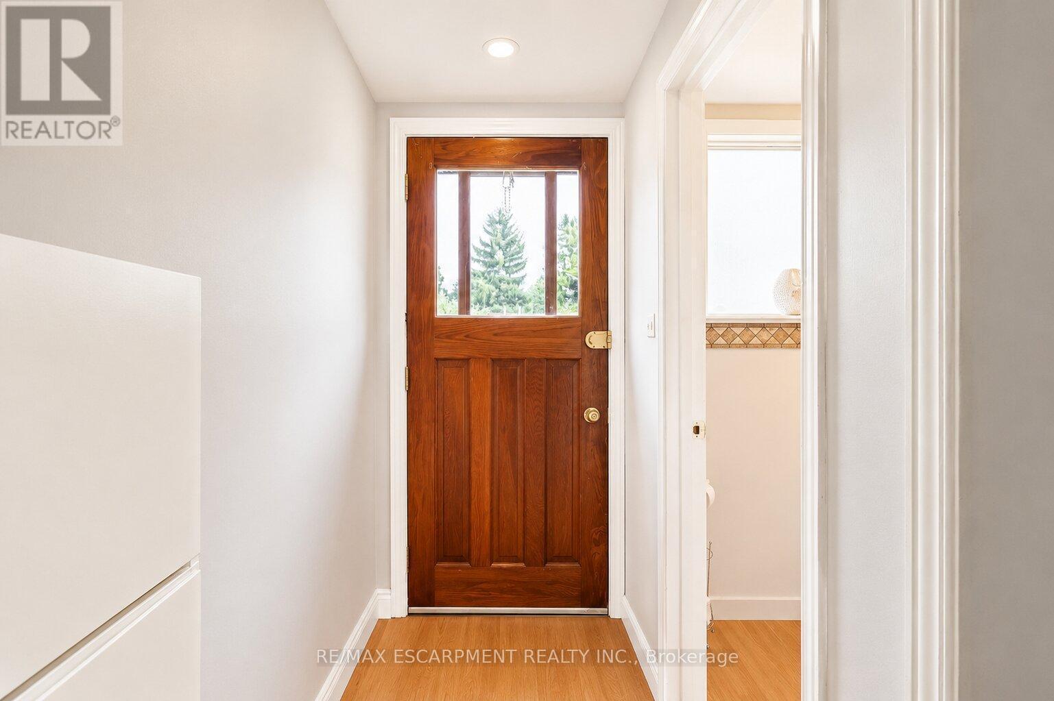 120 Stone Church Road W, Hamilton, ON - Indoor Photo Showing Other Room